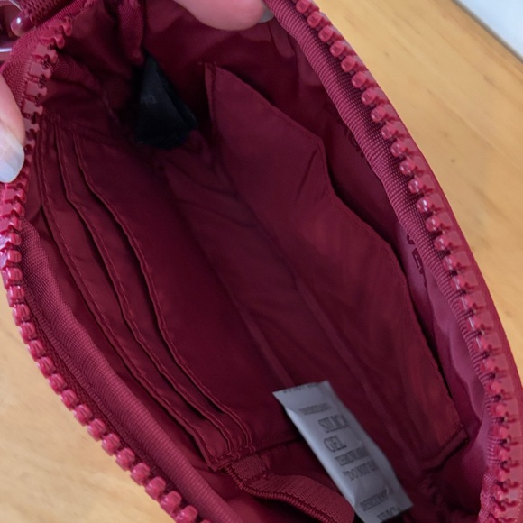 Dagne Dover Crossbody Bag Red New - Picture 2 of 2